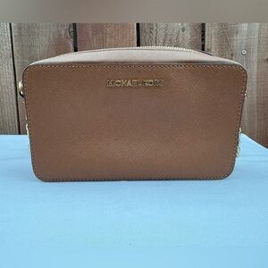 MICHAEL KORS Jet Set Large Saffiano Leather Crossbody Bag